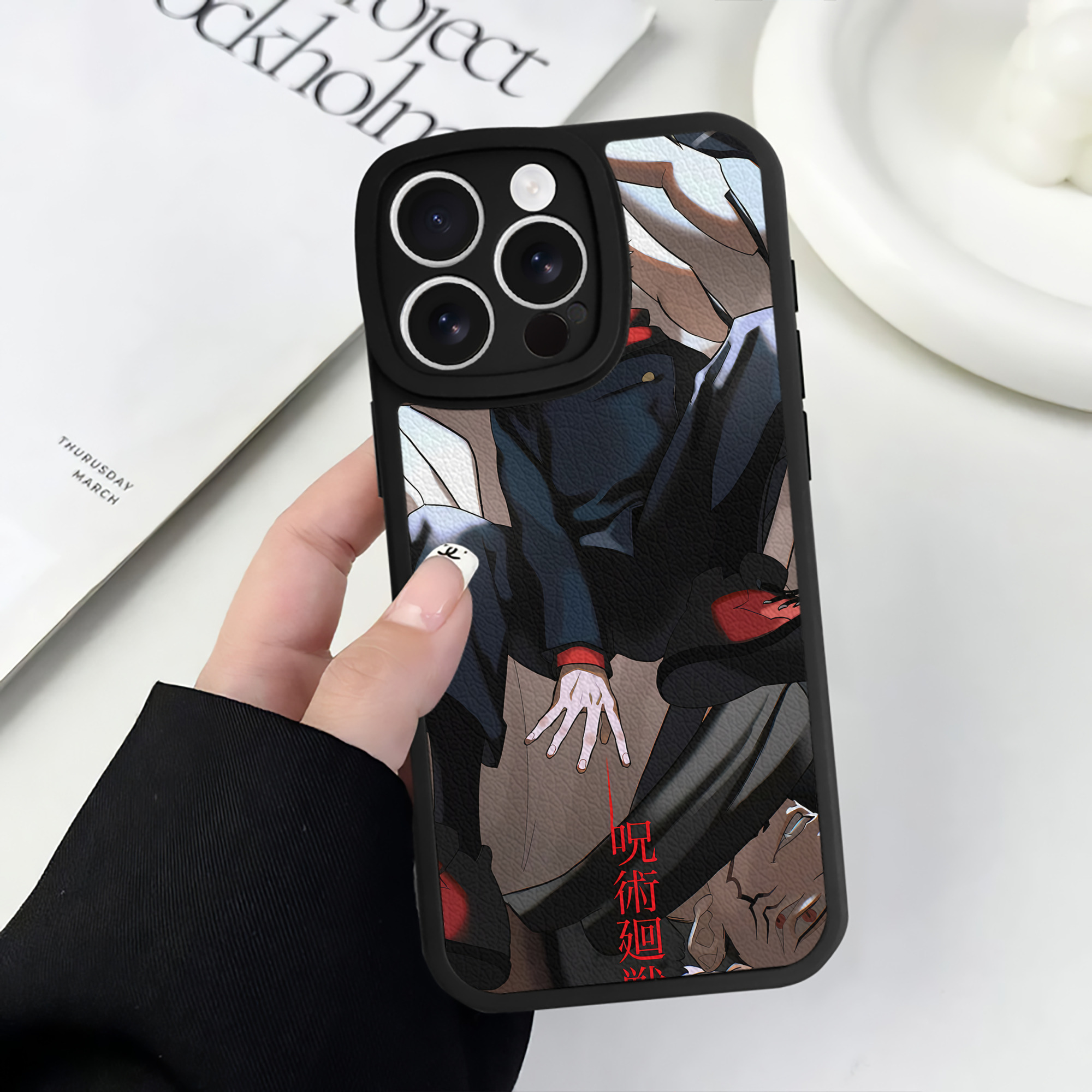 （画像用） 呪術廻戦 Jujutsu Kaisen 【iPhone 16シリーズ対応】シリコンスマホケース（レザー調） 材質：シリコン